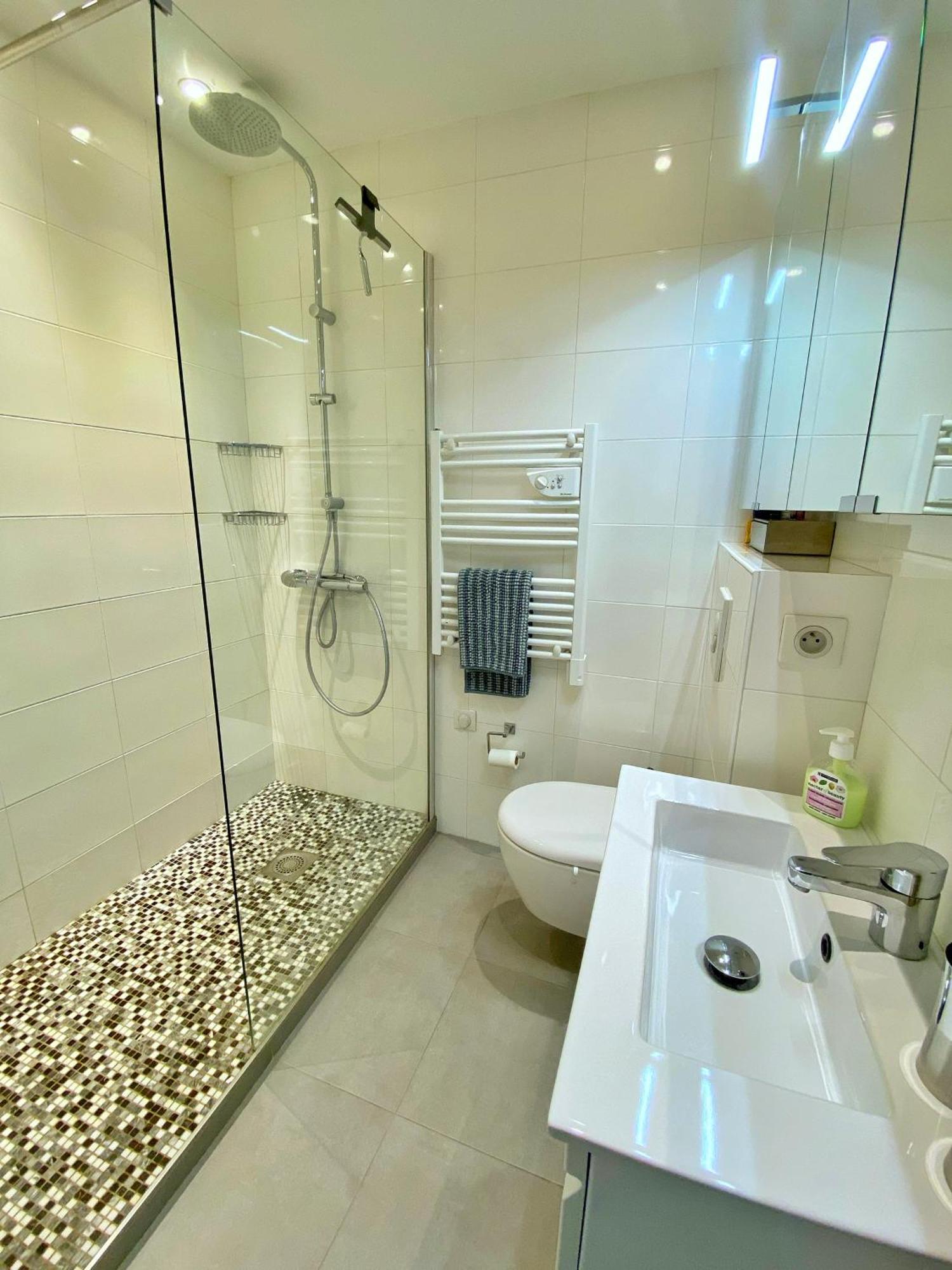 Apartmán Sea View Studio, Huge Terrace On The 4Th Floor Menton Exteriér fotografie