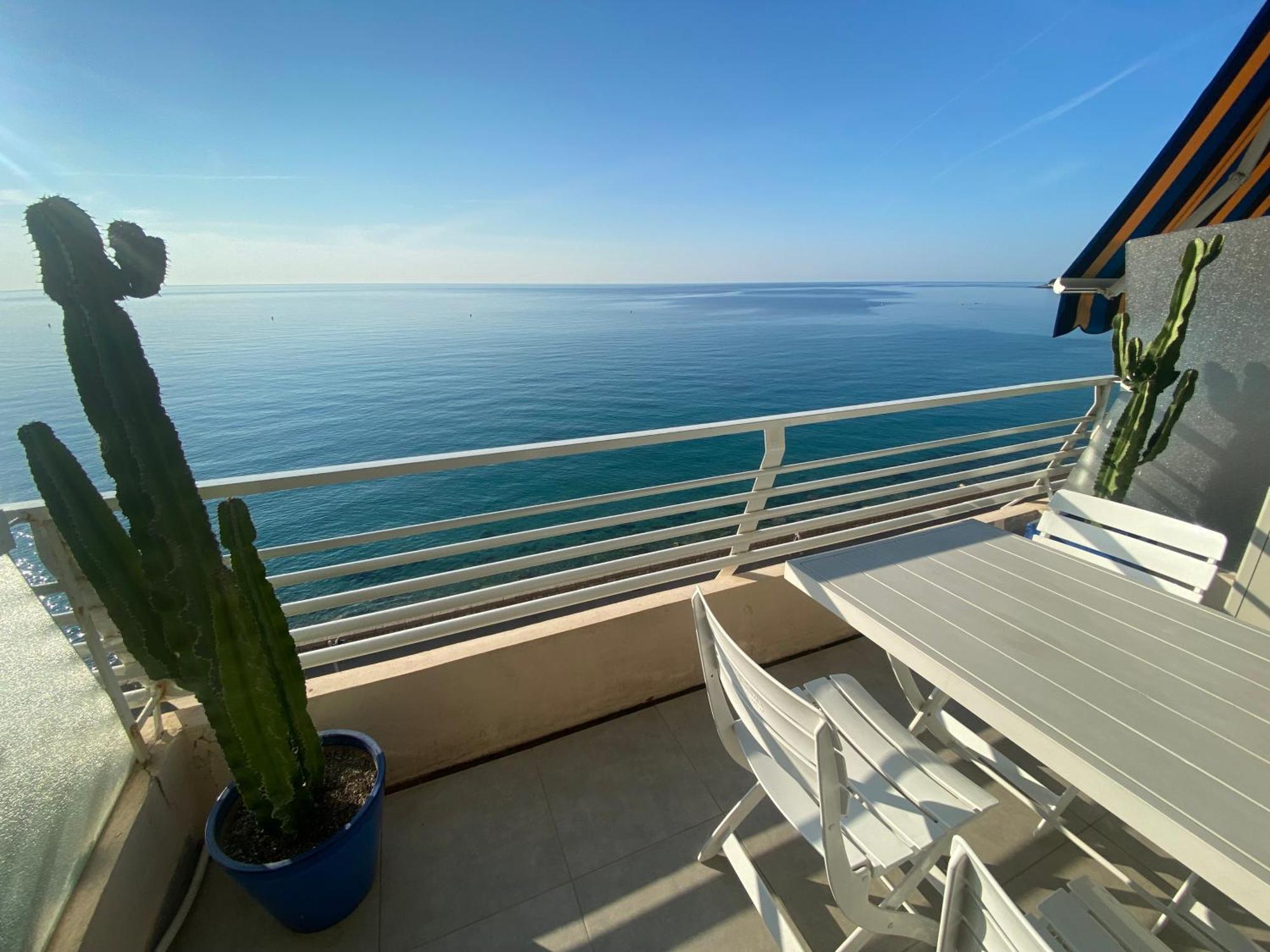 Apartmán Sea View Studio, Huge Terrace On The 4Th Floor Menton Exteriér fotografie